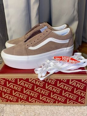 Vans soft suede platform shoes *rare*